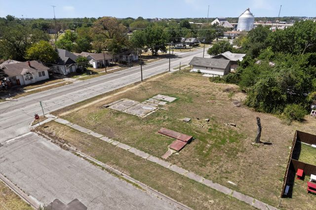 814 & 816 Martin Luther King Boulevard, Corsicana, TX 75110