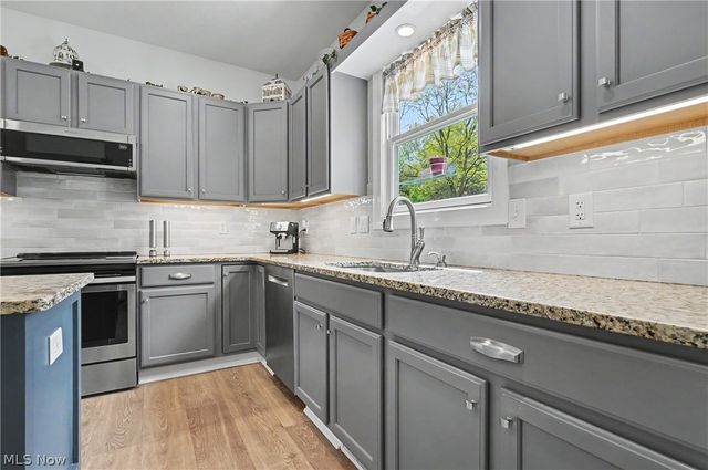120 Boulder Boulevard, Peninsula, OH 44264