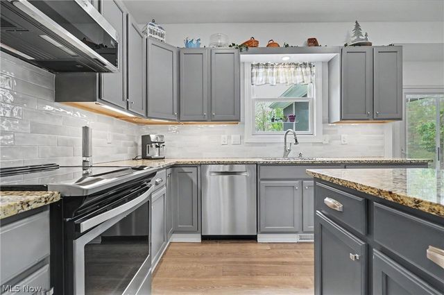 120 Boulder Boulevard, Peninsula, OH 44264
