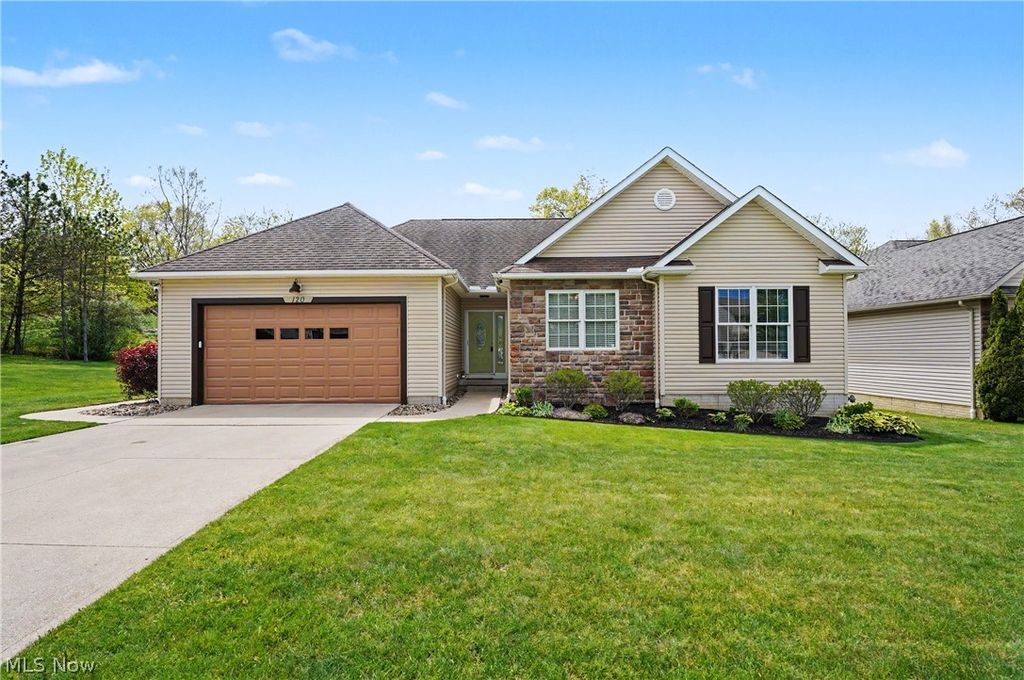 120 Boulder Boulevard, Peninsula, OH 44264