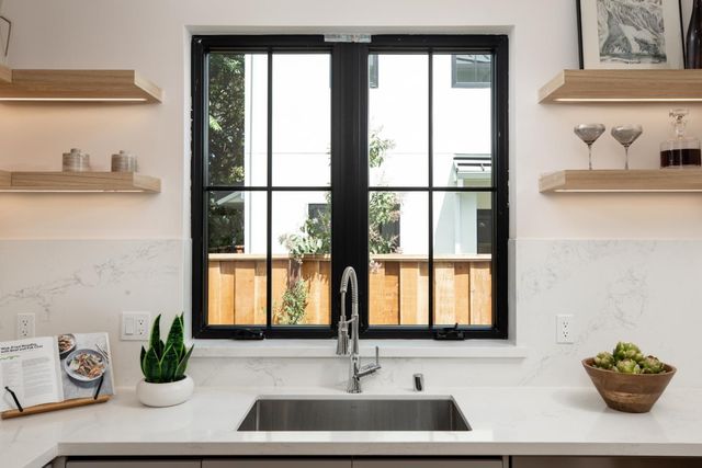811 Bay Road, Menlo Park, CA 94025