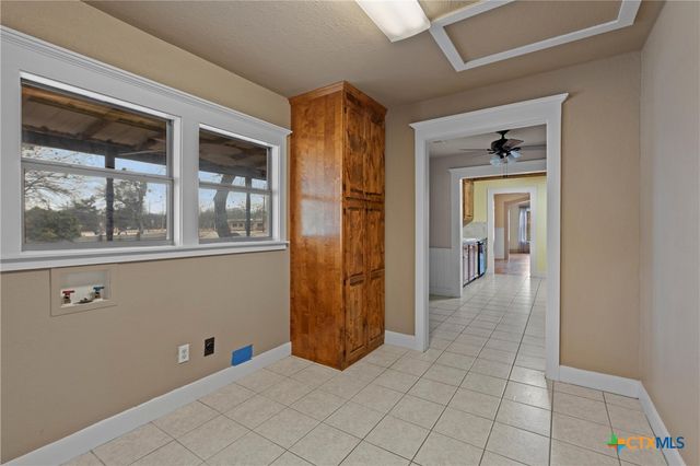 808 N Water Street, Burnet, TX 78611