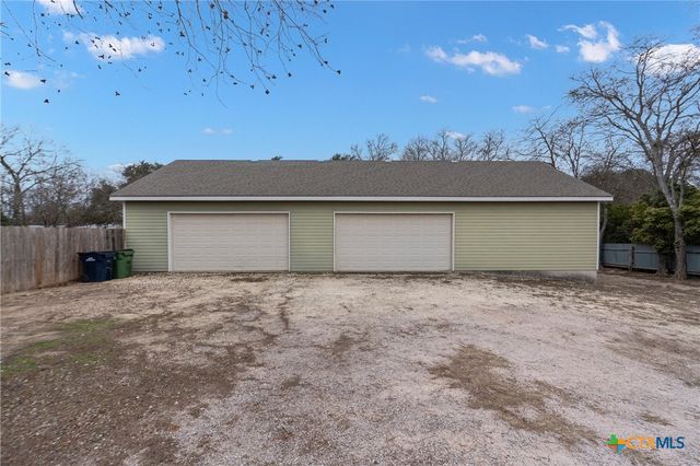 808 N Water Street, Burnet, TX 78611