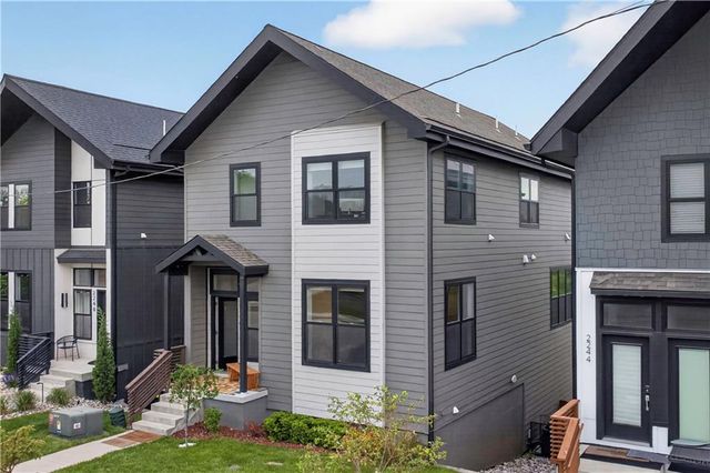 2246 Tracy Avenue, Kansas City, MO 64108