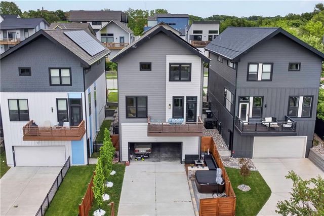 2246 Tracy Avenue, Kansas City, MO 64108