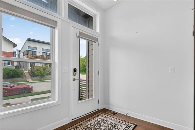 2246 Tracy Avenue, Kansas City, MO 64108