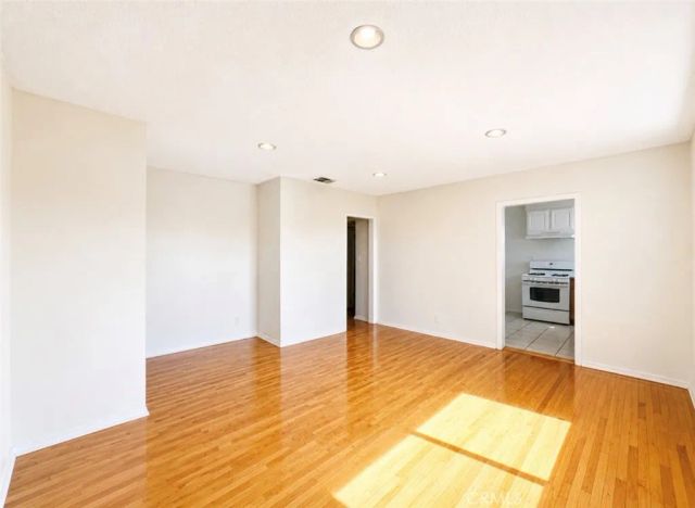 1372 W 36th Street 4, Los Angeles, CA 90007