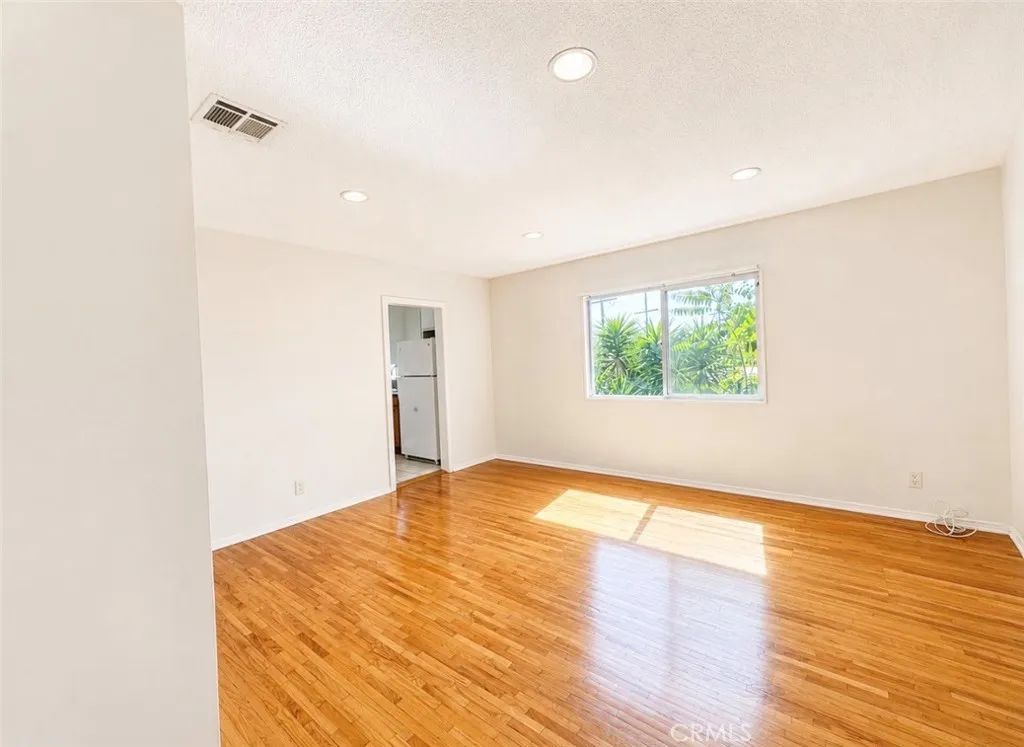 1372 W 36th Street 4, Los Angeles, CA 90007