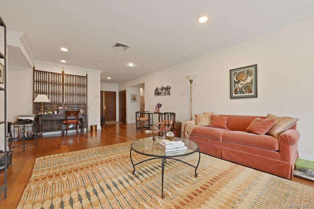 171 Great Neck Road 3H, Great Neck, NY 11021 — photo 5