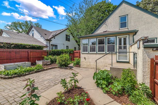 5537 13th Avenue S, Minneapolis, MN 55417