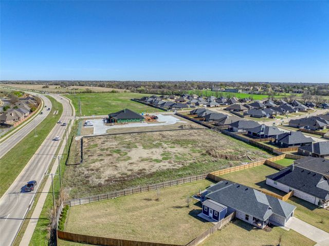 931 N Heritage Parkway, Sherman, TX 75092