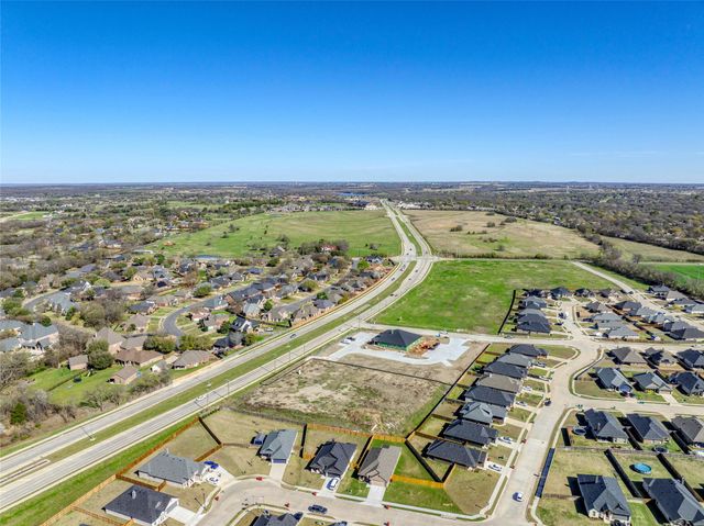 931 N Heritage Parkway, Sherman, TX 75092