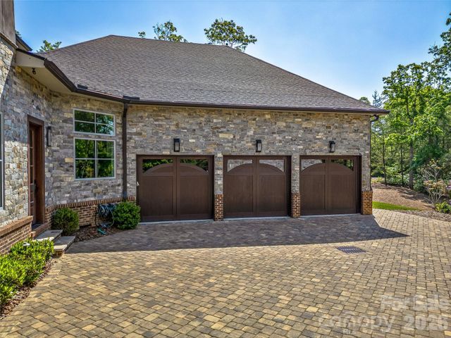 1905 White Tree Trail, Arden, NC 28704