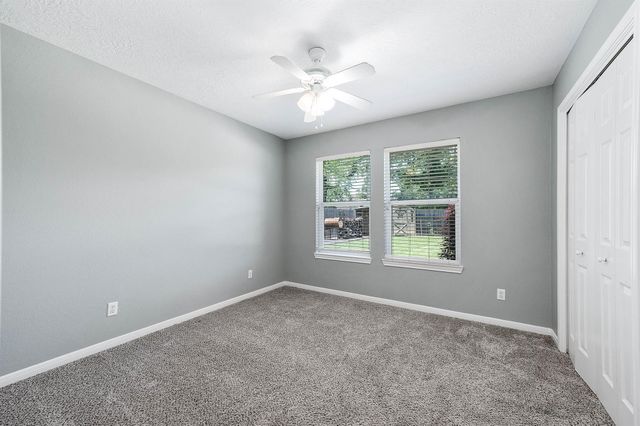 69 Briar Oak Court, Alvin, TX 77511