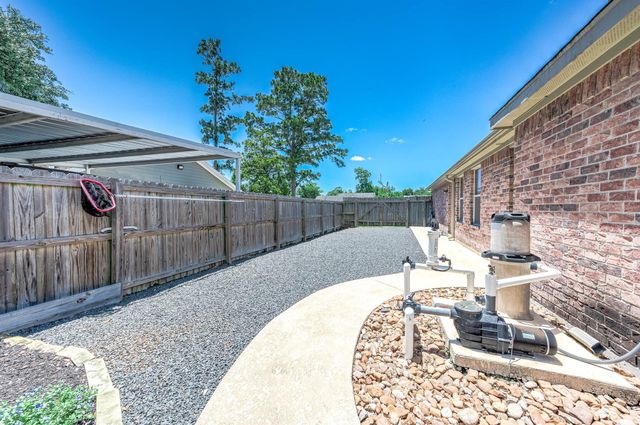 69 Briar Oak Court, Alvin, TX 77511