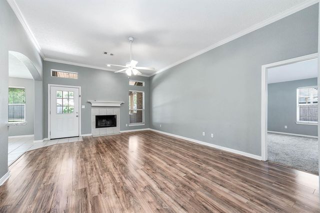 69 Briar Oak Court, Alvin, TX 77511