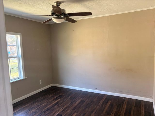 9422 Crestview Drive, Houston, TX 77078