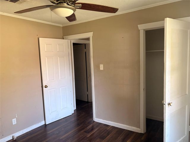 9422 Crestview Drive, Houston, TX 77078