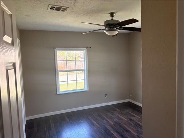 9422 Crestview Drive, Houston, TX 77078