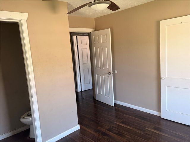 9422 Crestview Drive, Houston, TX 77078