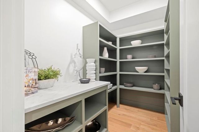 12511 W 184 Terrace, Overland Park, KS 66013