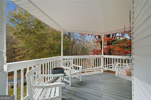 8525 Lanierland Farms Drive, Gainesville, GA 30506