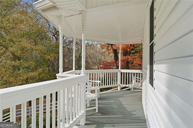 8525 Lanierland Farms Drive, Gainesville, GA 30506