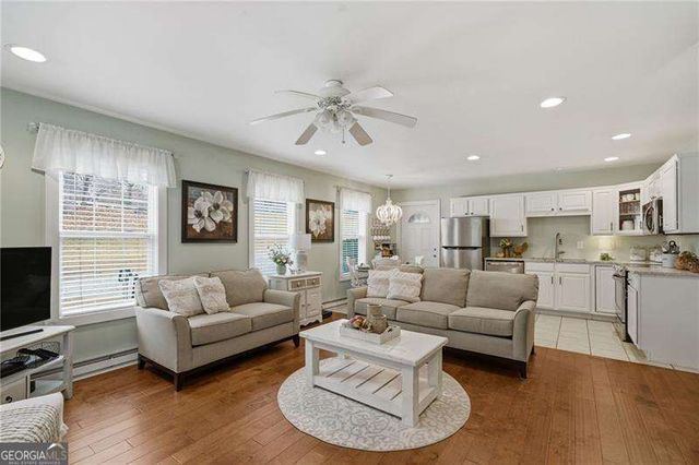 8525 Lanierland Farms Drive, Gainesville, GA 30506