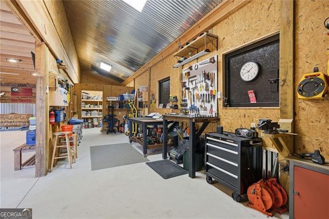 8525 Lanierland Farms Drive, Gainesville, GA 30506