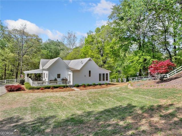 8525 Lanierland Farms Drive, Gainesville, GA 30506