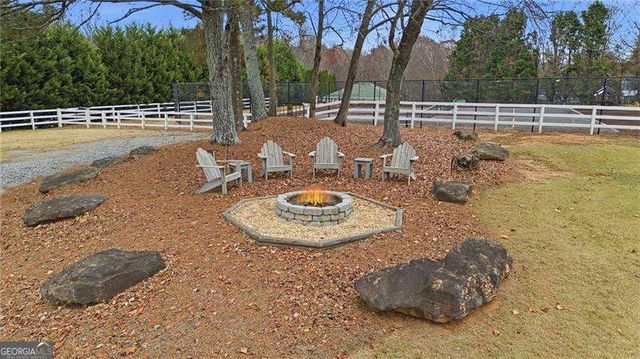 8525 Lanierland Farms Drive, Gainesville, GA 30506