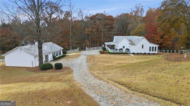 8525 Lanierland Farms Drive, Gainesville, GA 30506