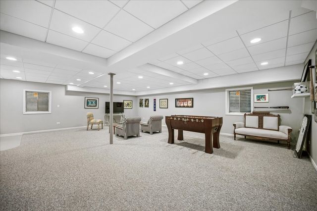 1944 Beverly Lane, Buffalo Grove, IL 60089