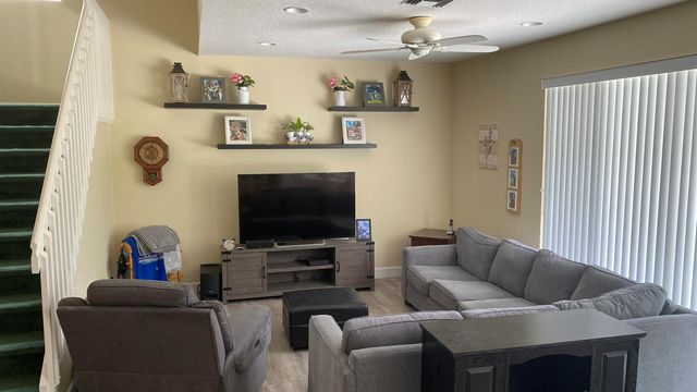 7650 OAK GROVE Circle, Lake Worth, FL 33467