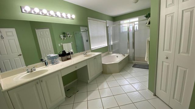 7650 OAK GROVE Circle, Lake Worth, FL 33467