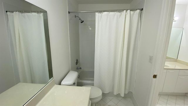 7650 OAK GROVE Circle, Lake Worth, FL 33467