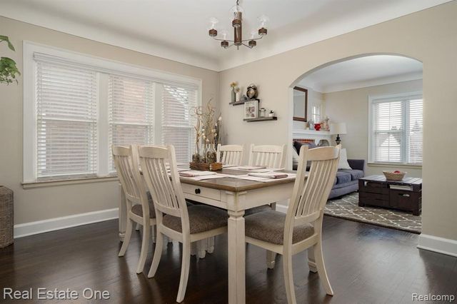 23128 Olmstead Street, Dearborn, MI 48124