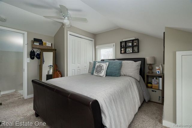 23128 Olmstead Street, Dearborn, MI 48124