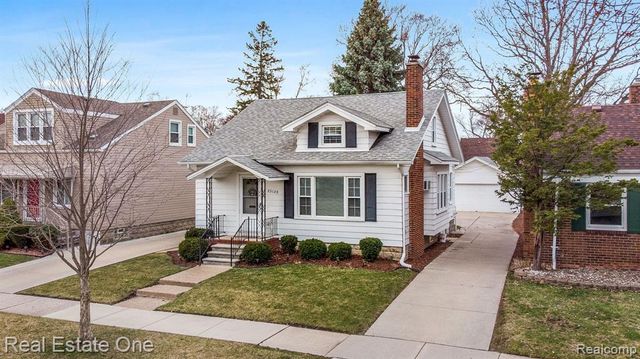 23128 Olmstead Street, Dearborn, MI 48124