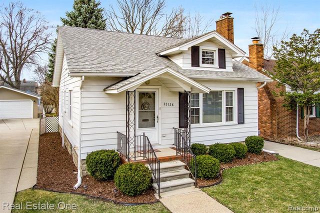 23128 Olmstead Street, Dearborn, MI 48124