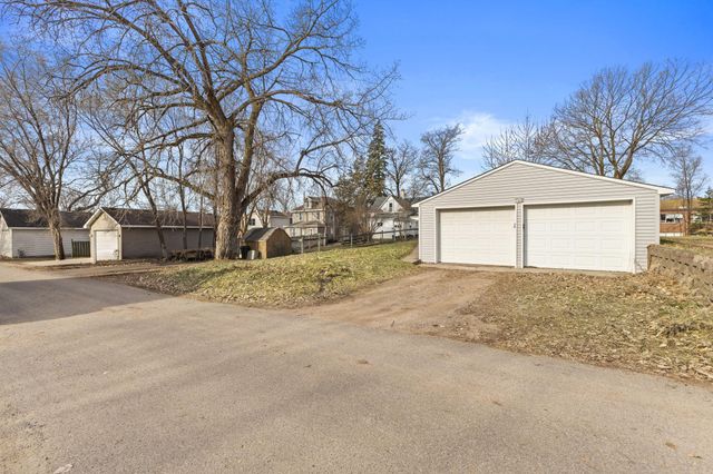312 2nd Street N, Delano, MN 55328