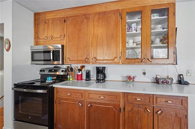 1310 N 968 Road, Lawrence, KS 66046