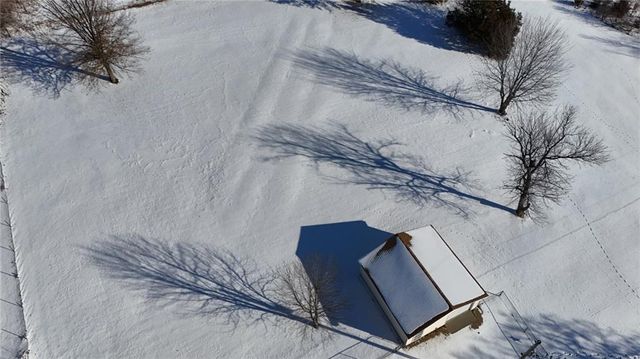 1310 N 968 Road, Lawrence, KS 66046