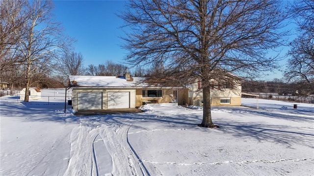 1310 N 968 Road, Lawrence, KS 66046