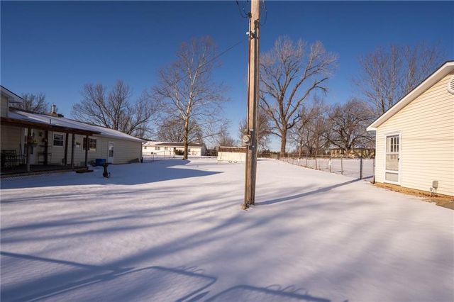 1310 N 968 Road, Lawrence, KS 66046