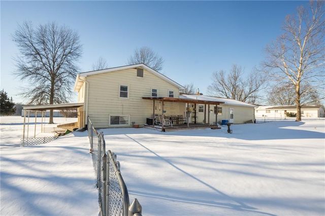 1310 N 968 Road, Lawrence, KS 66046