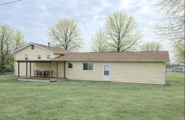 1310 N 968 Road, Lawrence, KS 66046