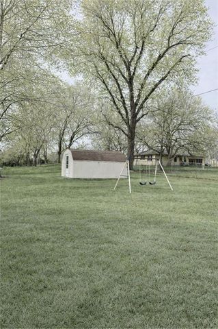 1310 N 968 Road, Lawrence, KS 66046