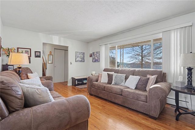 1310 N 968 Road, Lawrence, KS 66046