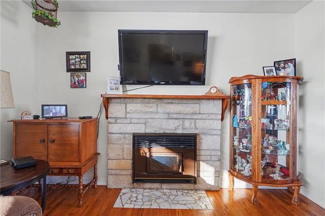 1310 N 968 Road, Lawrence, KS 66046